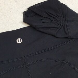 Lululemon Find Your Flow Mesh Bottom Crop 6
